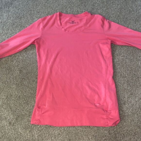 Patagonia Tops - Womens Patagonia long sleeve top